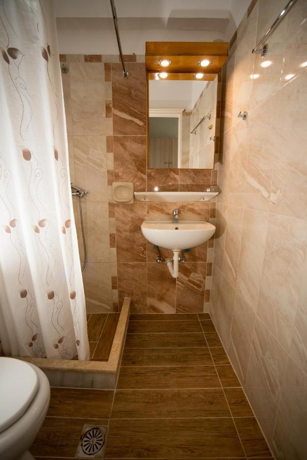 Barbagiannis Studios Myrties Buitenkant foto